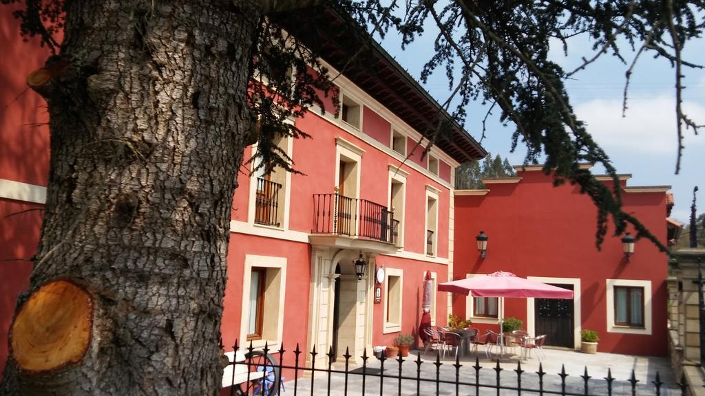 Posada Santa Eulalia Villanueva de la Pena Exterior photo